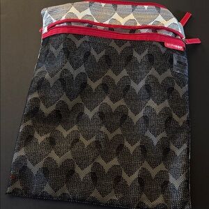 Skip & Hop Baby: Black & Red Mesh Bag